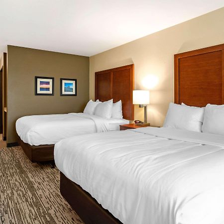 Comfort Inn & Suites Ames Near Isu Campus Ngoại thất bức ảnh