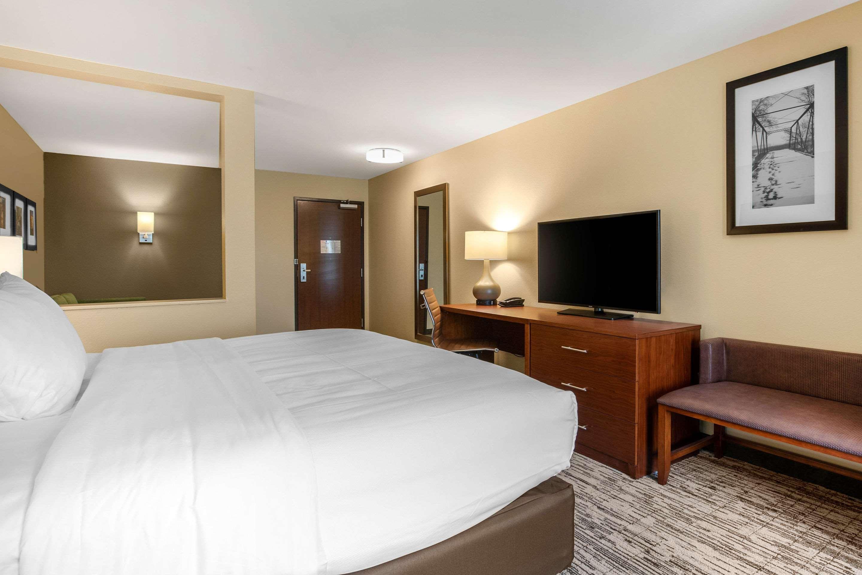 Comfort Inn & Suites Ames Near Isu Campus Ngoại thất bức ảnh