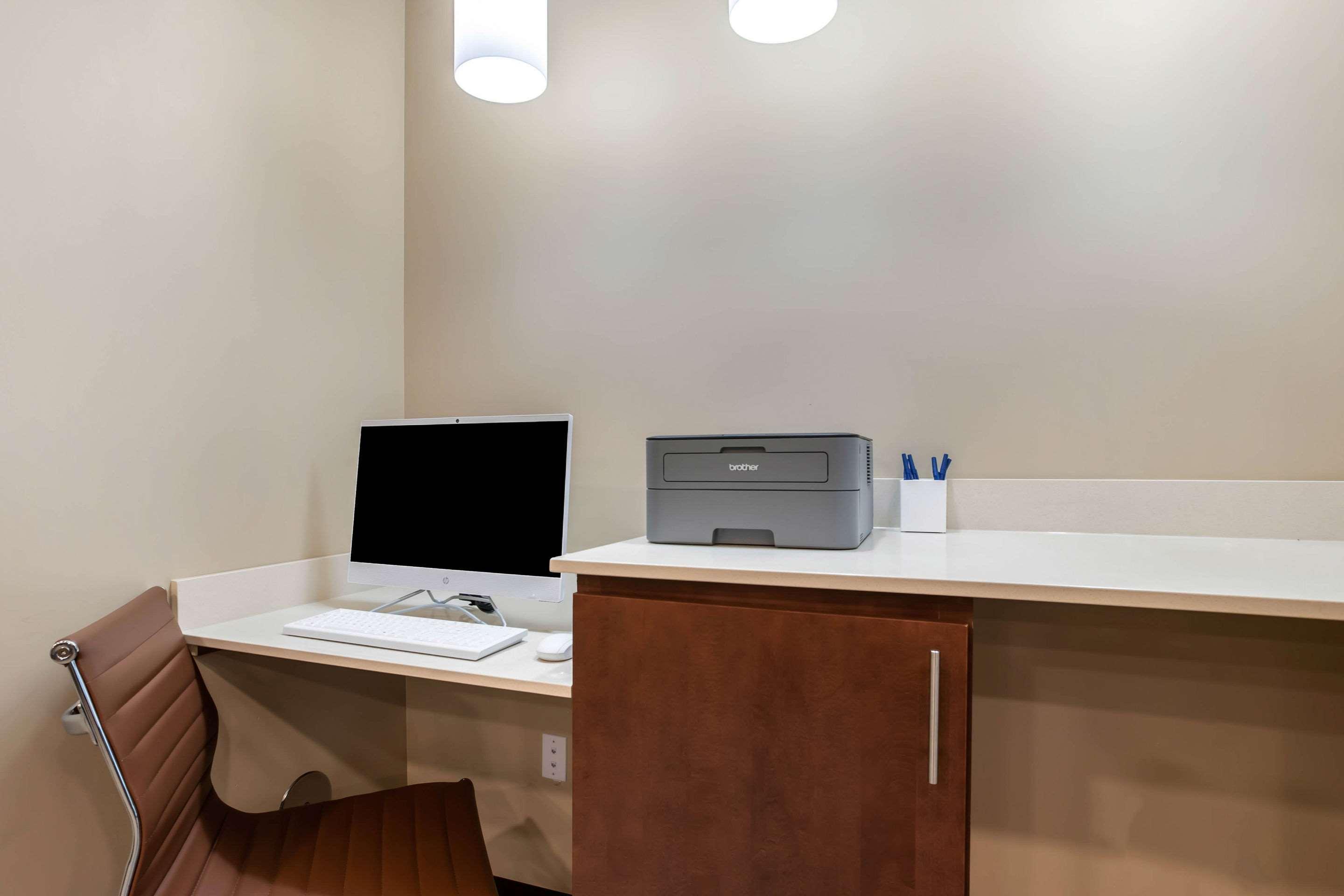 Comfort Inn & Suites Ames Near Isu Campus Ngoại thất bức ảnh